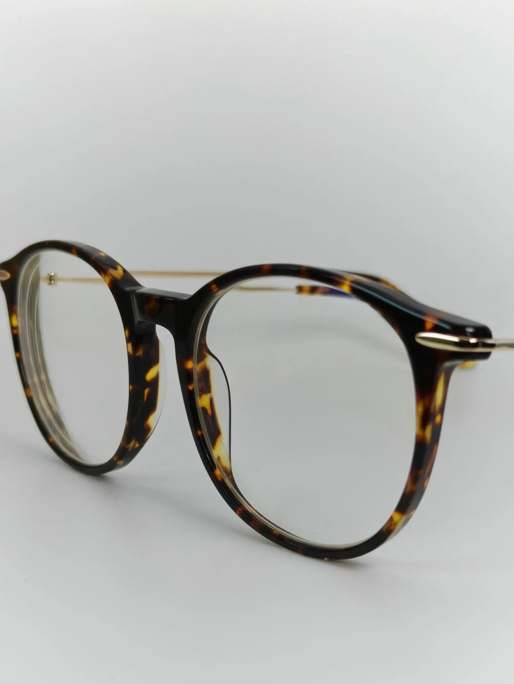 Quill. Tortoiseshell Round Eyeglasses, Brown Gold.